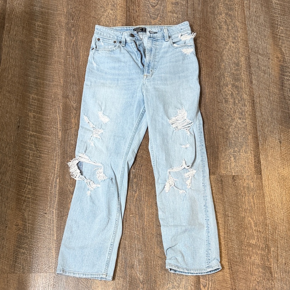 Abercrombie & Fitch Light Blue Distressed Women Jeans